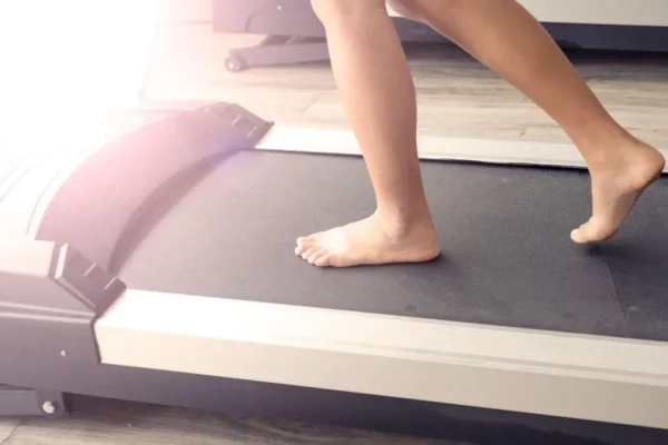 Lauftechnik barfuss Laufband